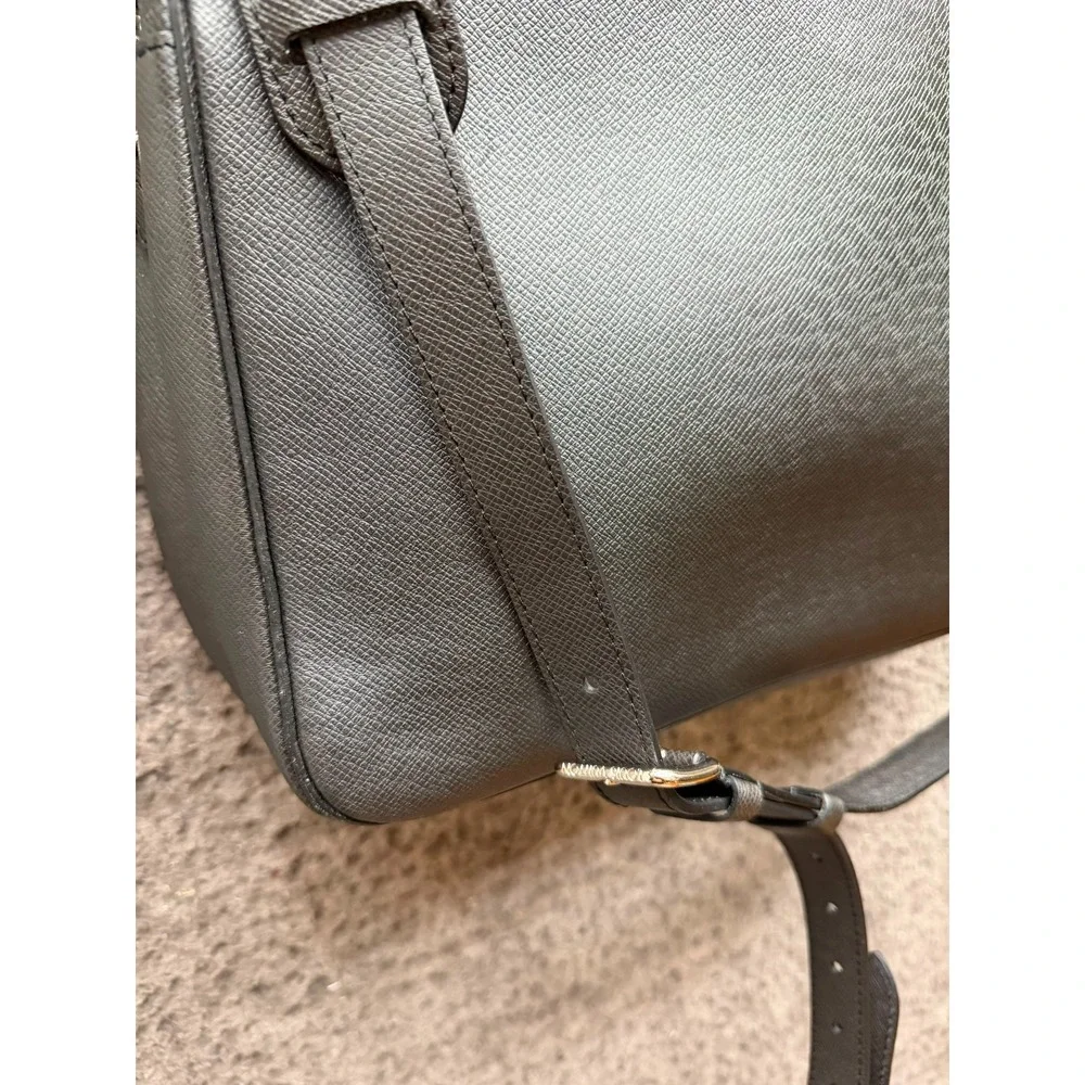 Louis Vuitton pre owned