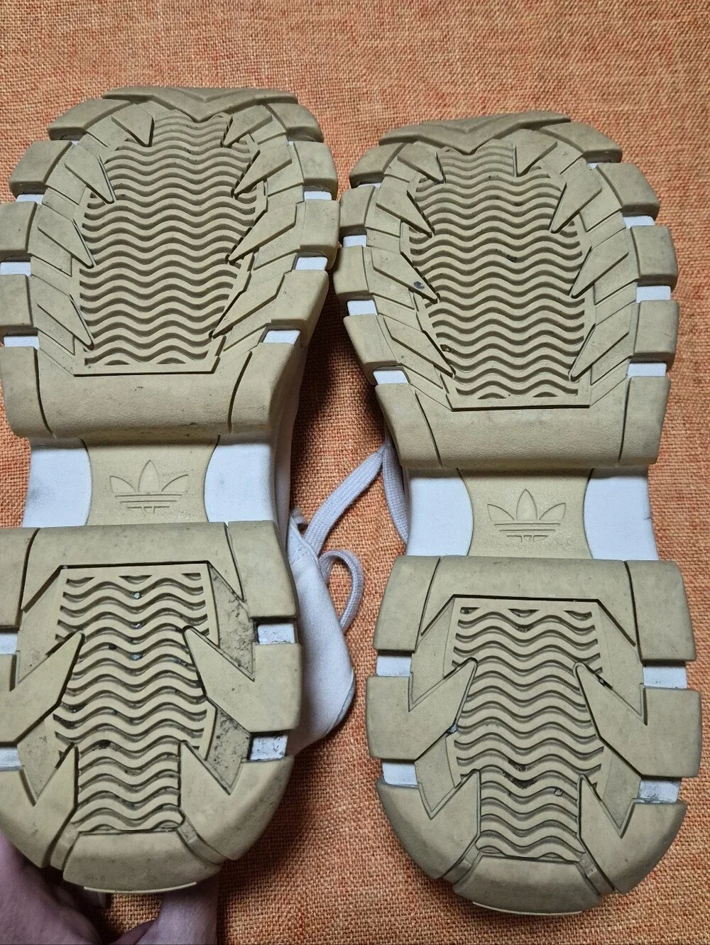 adidas originals “friends