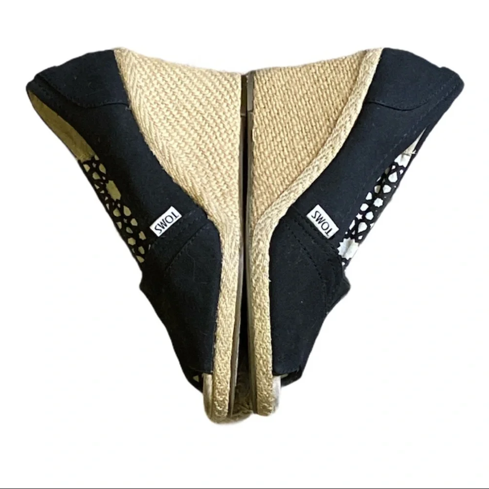 Toms look good