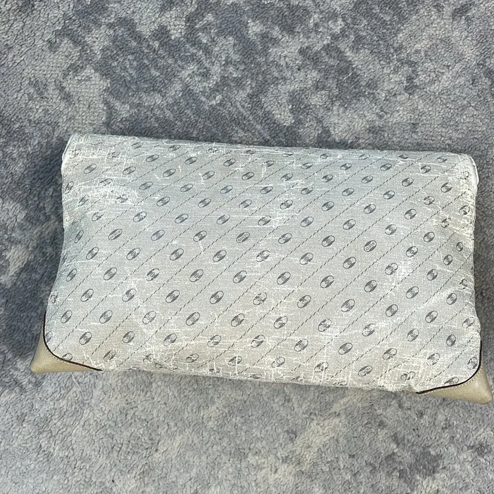 Gucci vintage beige