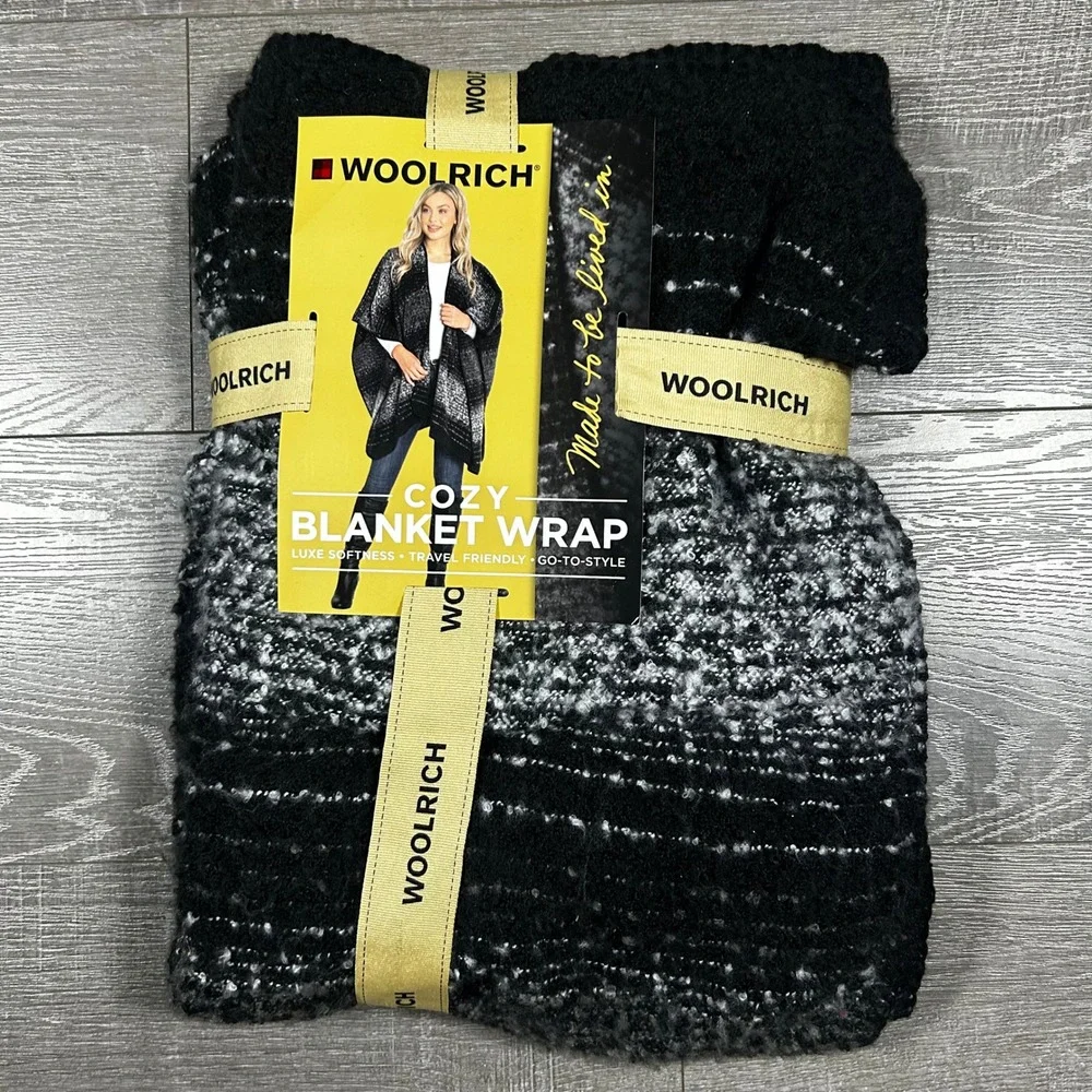 Woolrich Cozy Blanket Wrap Womens OSFA Black White Doris Stripe NEW Boucle