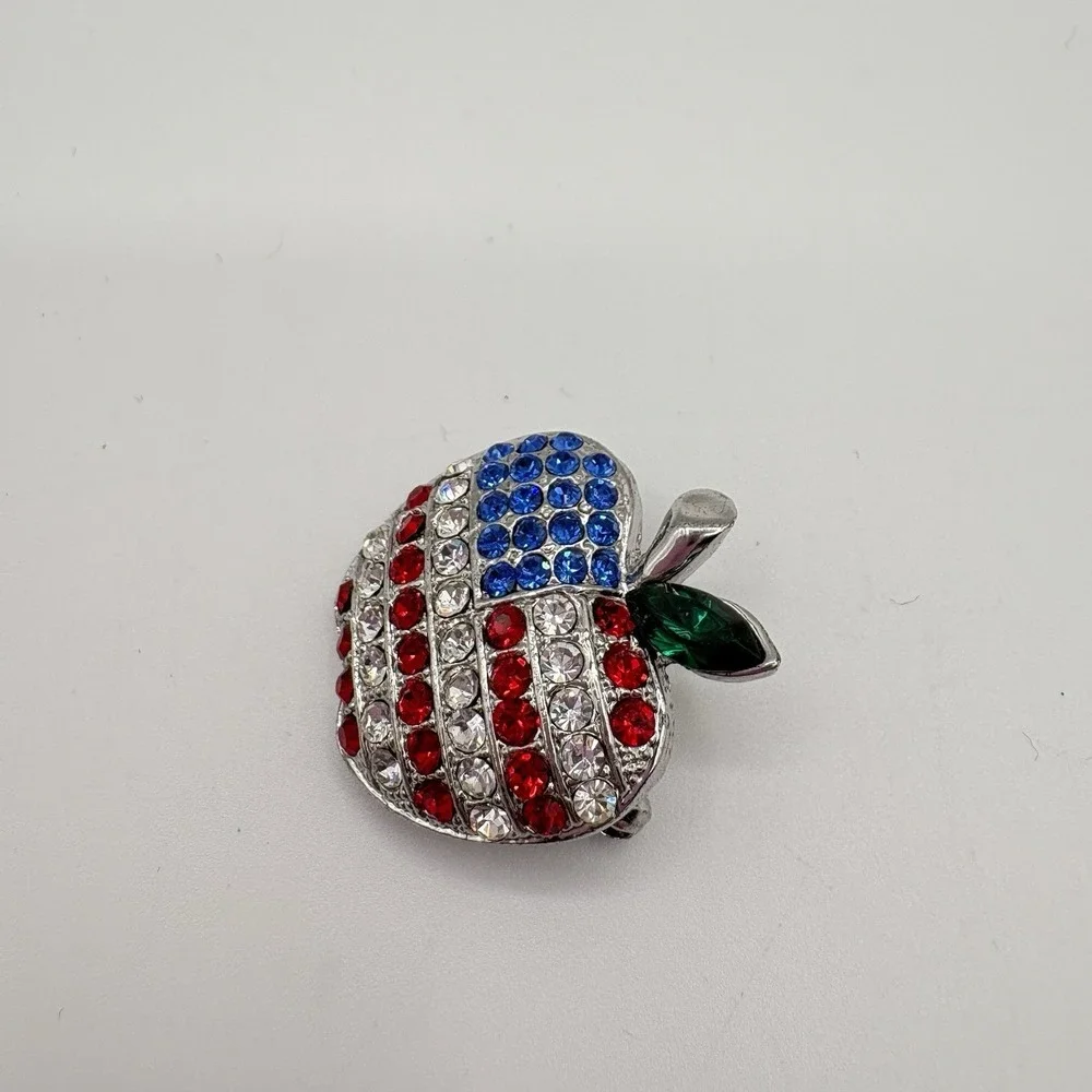 Patriotic‎ Apple Brooch Pin USA Flag Red White Blue Rhinestone Teacher Jewelry