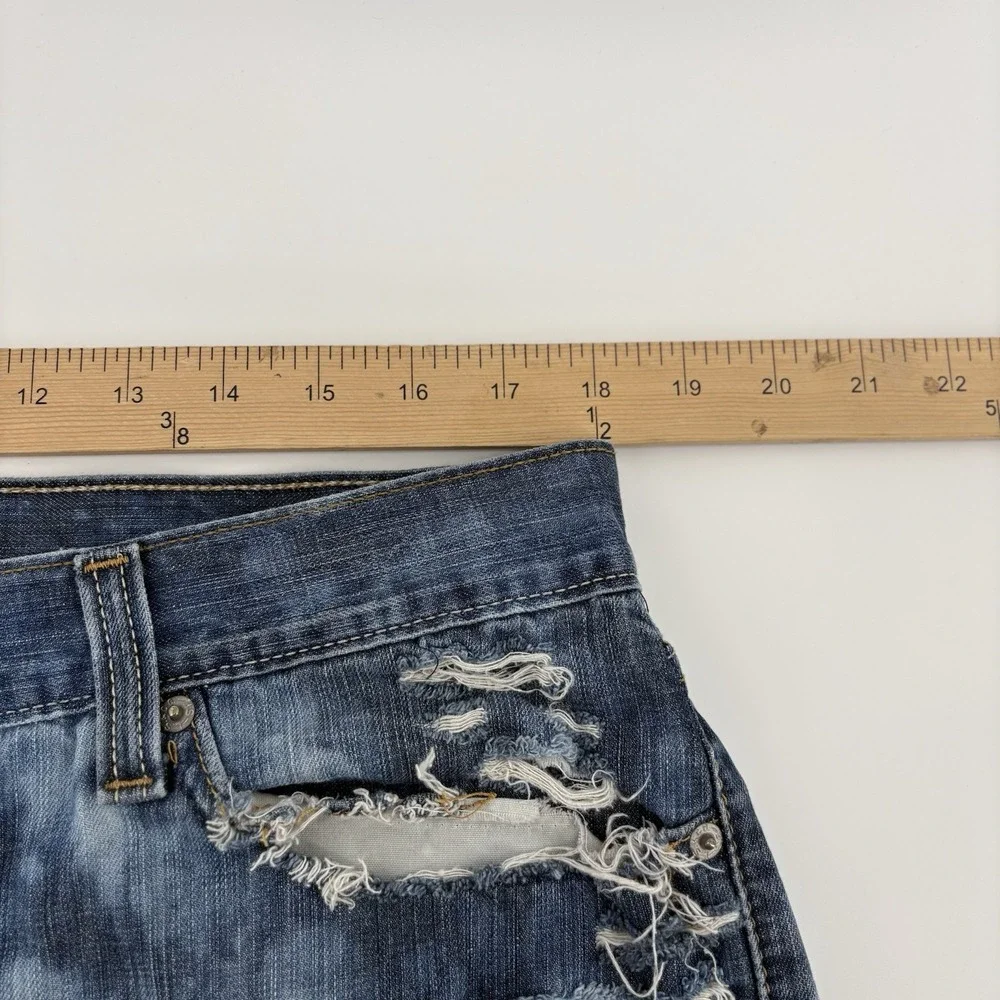 Levis these levi
