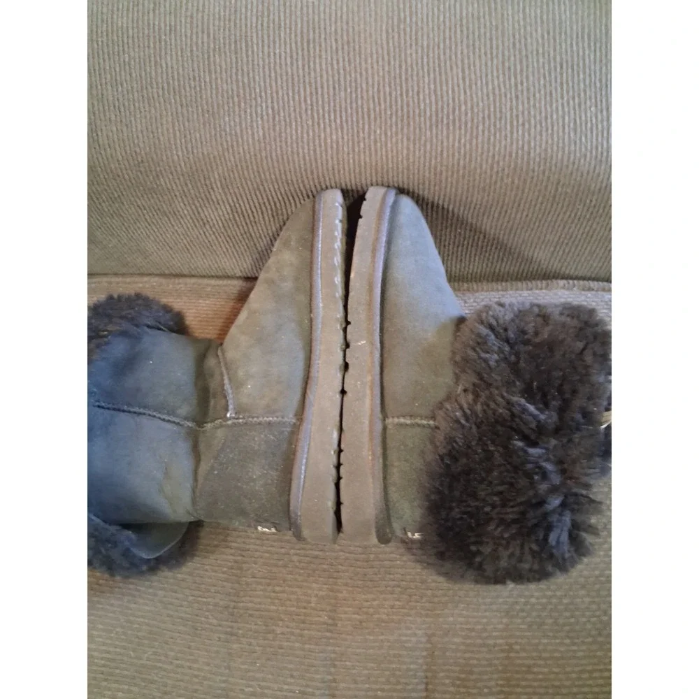 UGG women mini