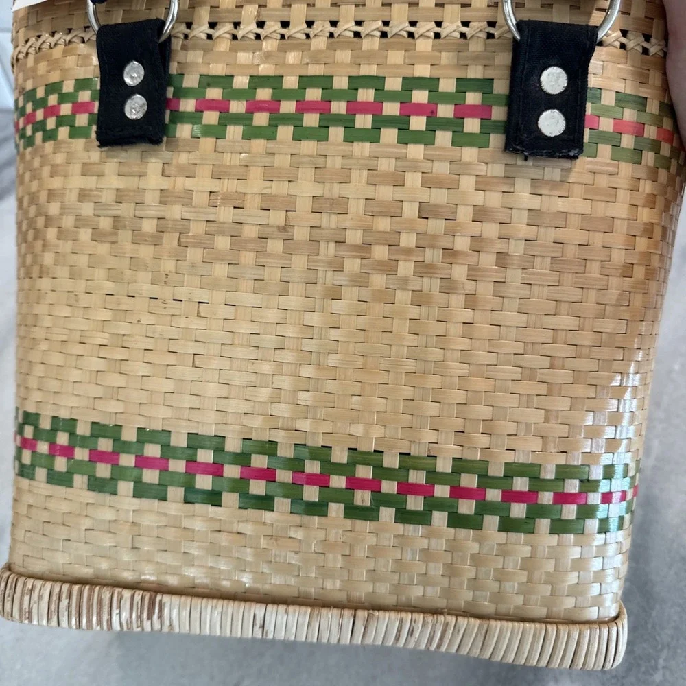 Tag bamboo basket
