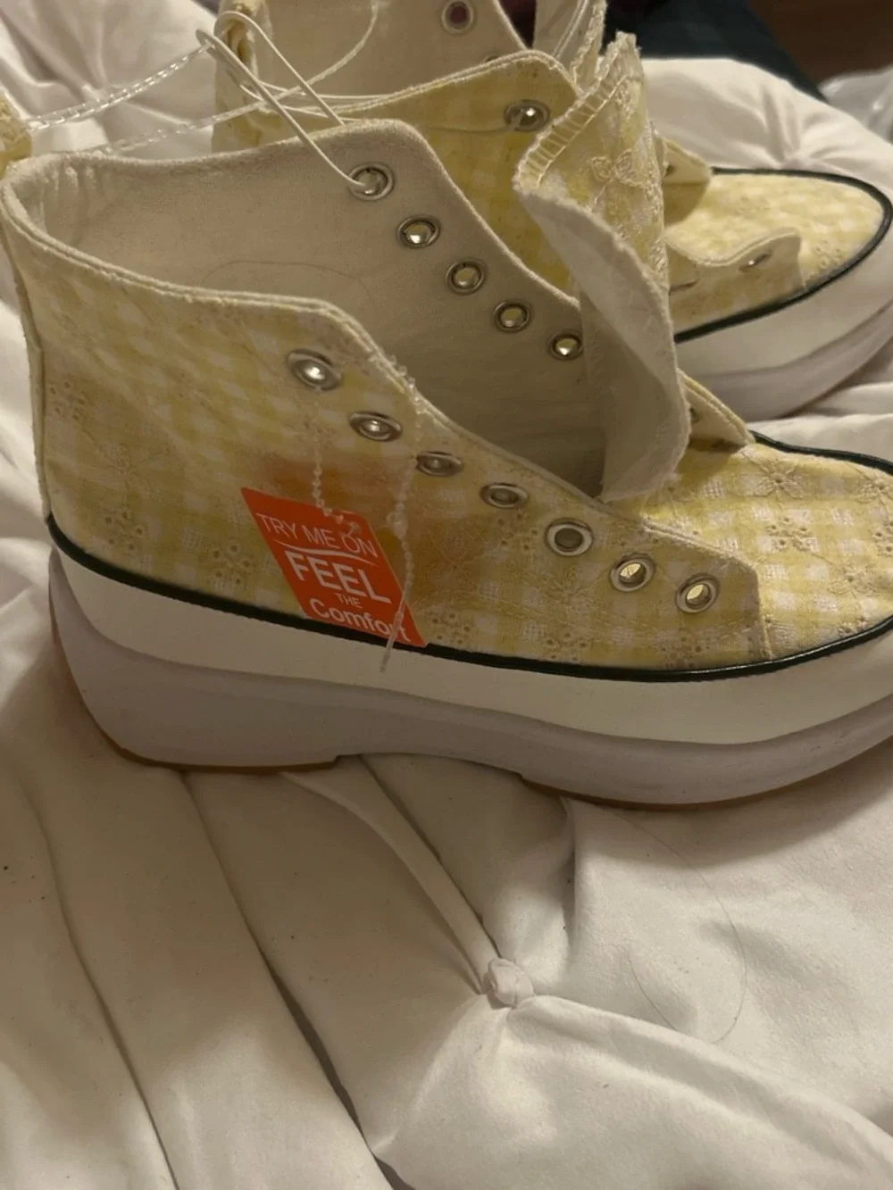N/A comfortable white
