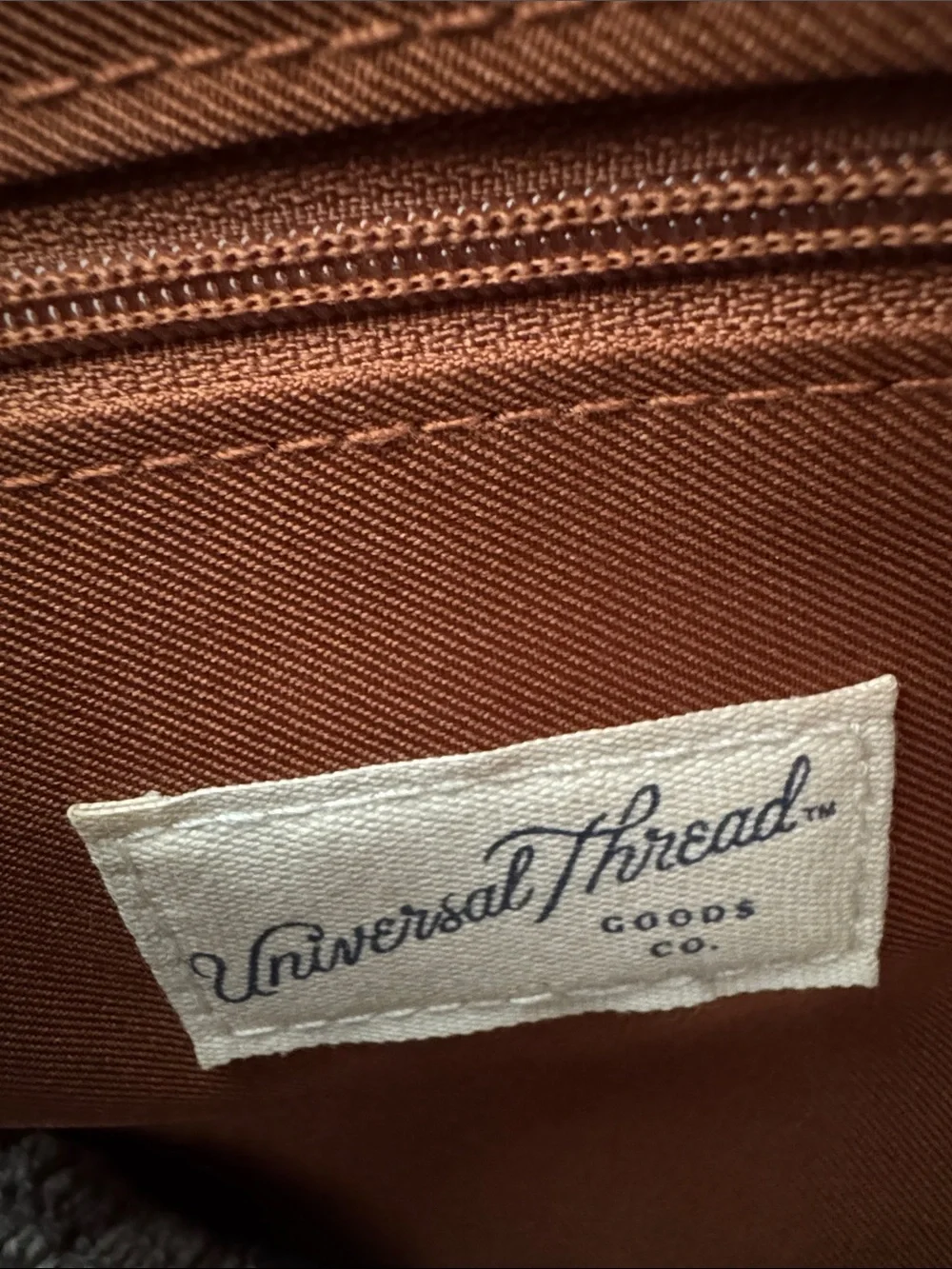 Universal Thread silhouette neutral