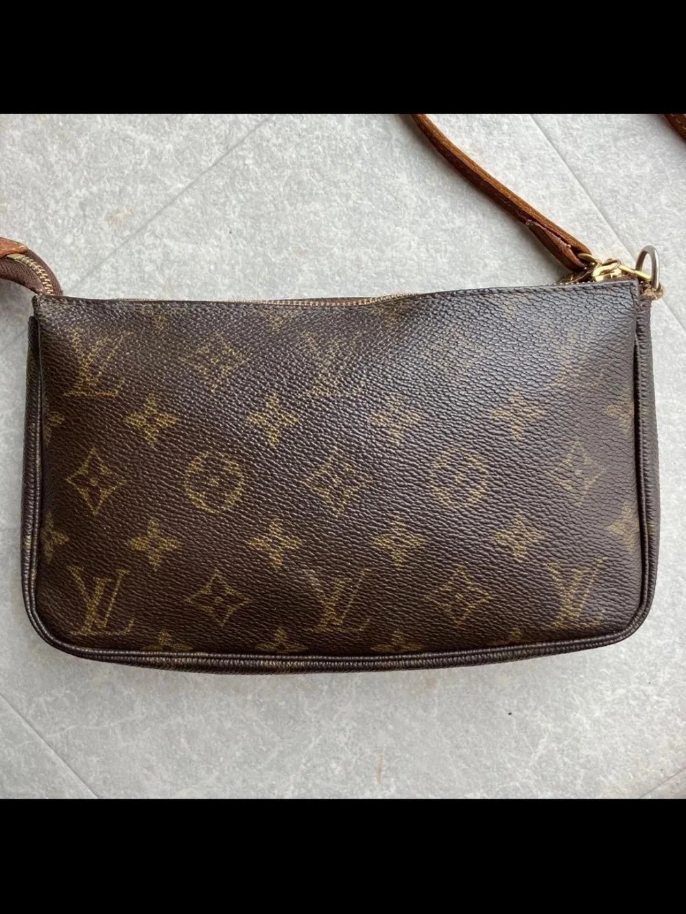 Louis Vuitton classic louis