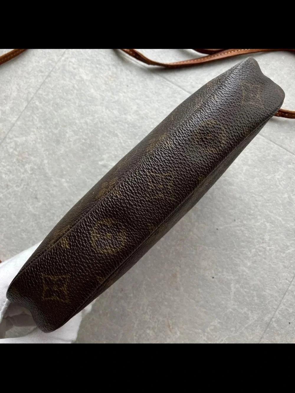 Louis Vuitton classic louis
