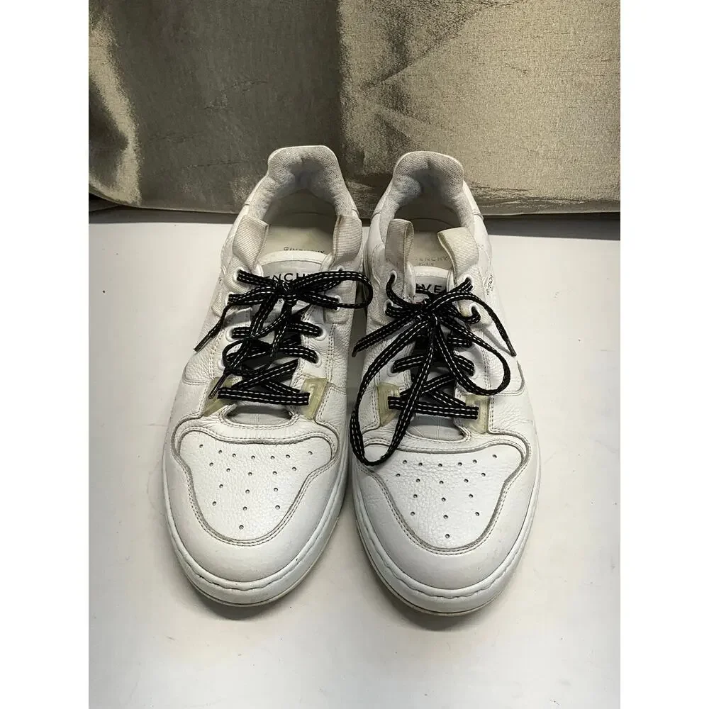 Givenchy size 40