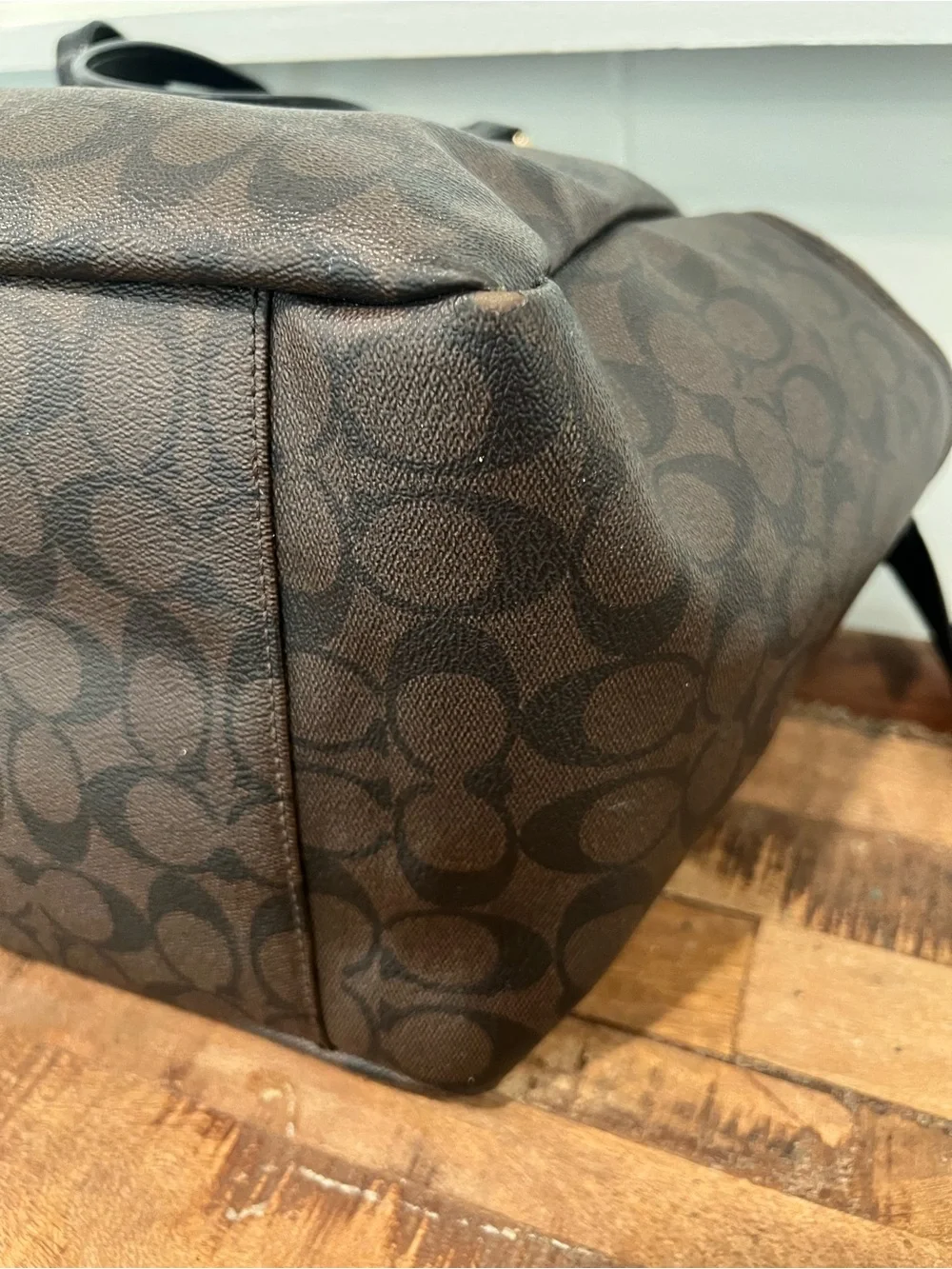 Coach stylish brown