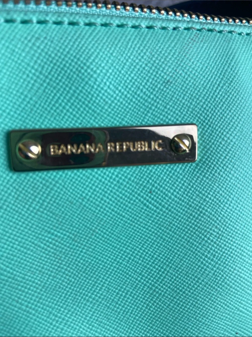 Banana Republic compact banana