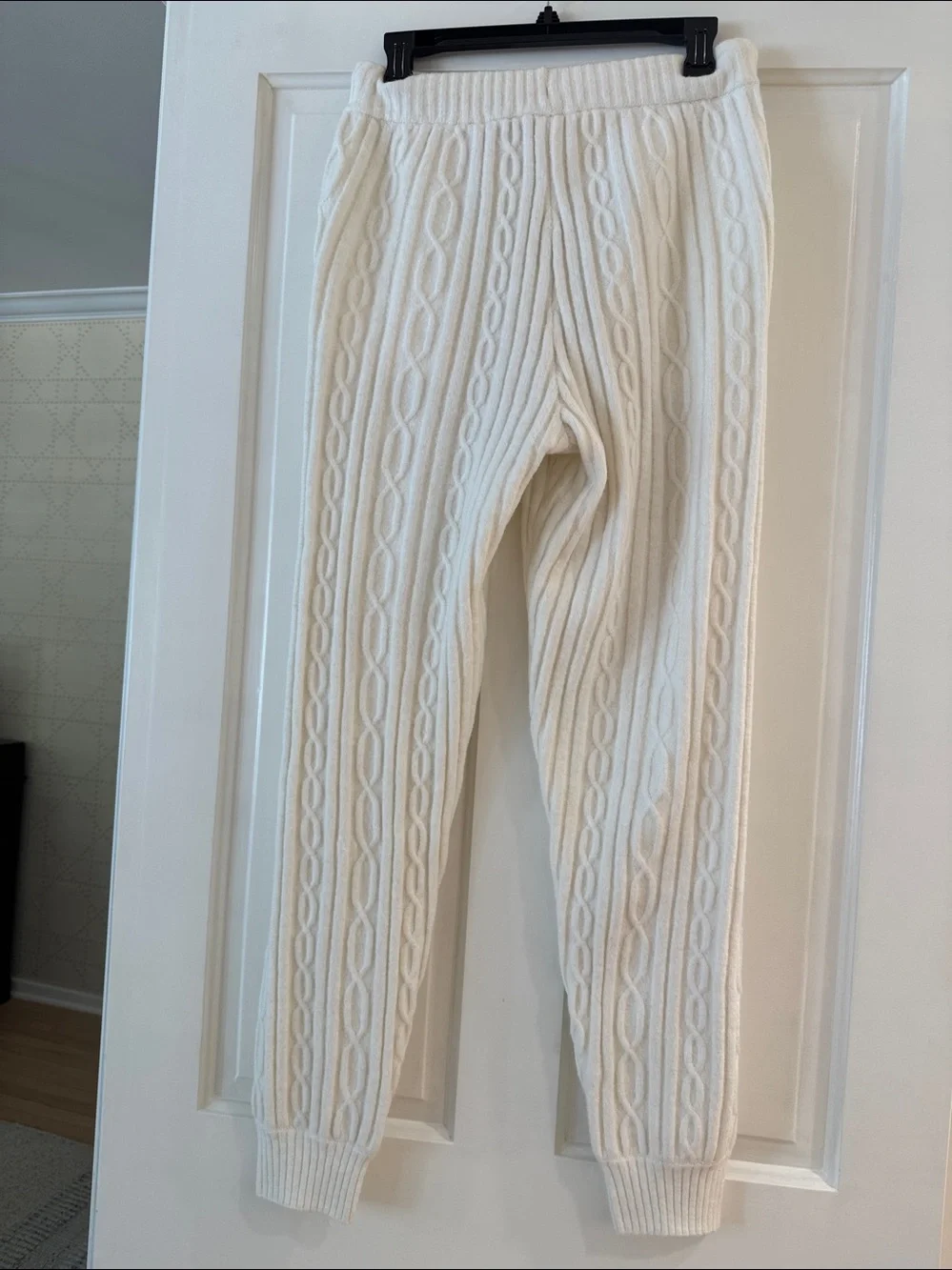 ALO Yoga cozy cable