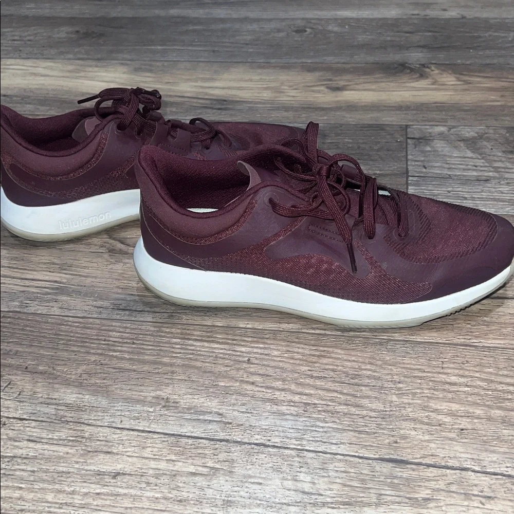 lululemon athletica sleek burgundy