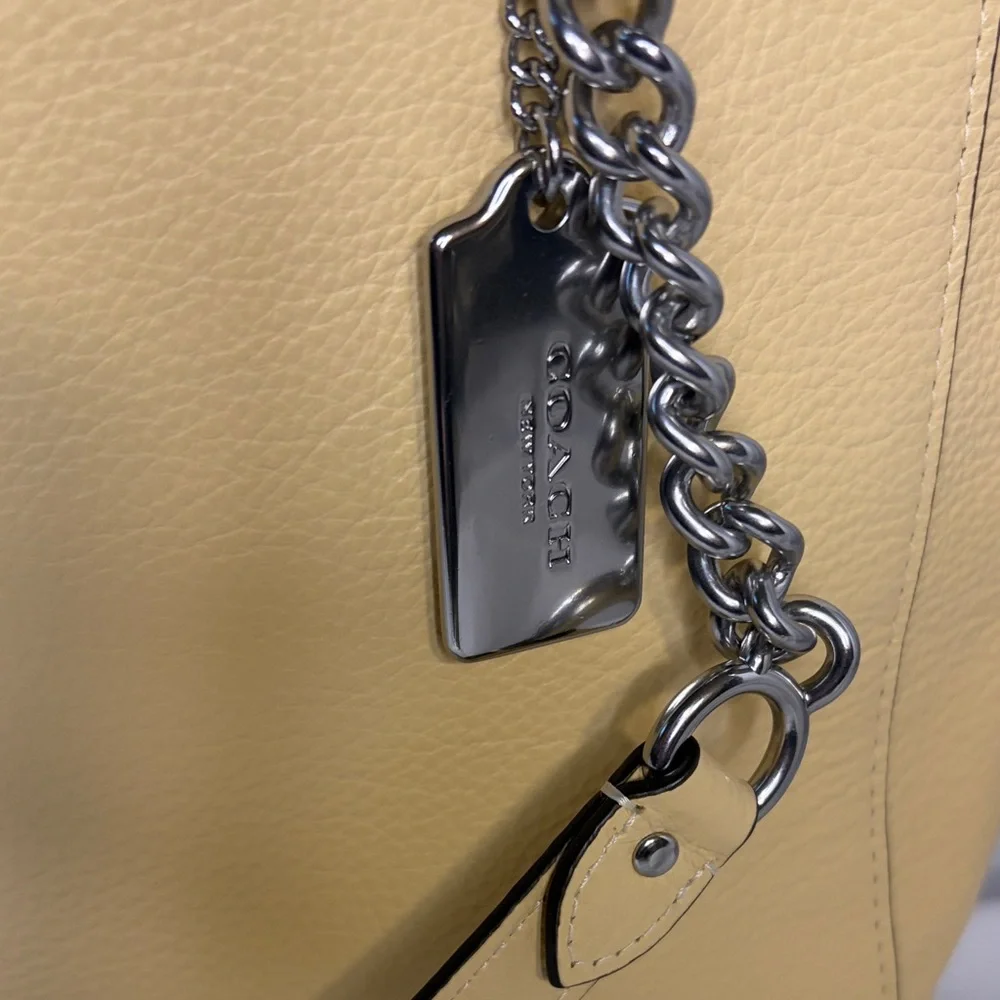 Coach chic tote