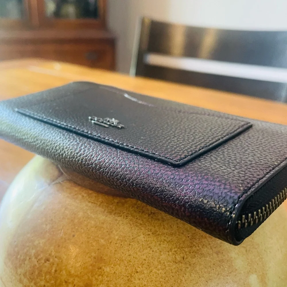ULTRA RARE UNICORN Coach Hologram Petrol Zip Accordion Oil Slick Wallet Purple