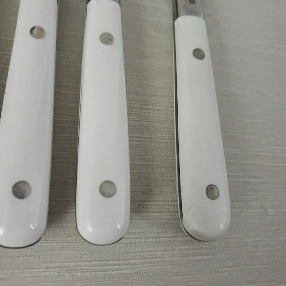 Dolly Parton thailand knives