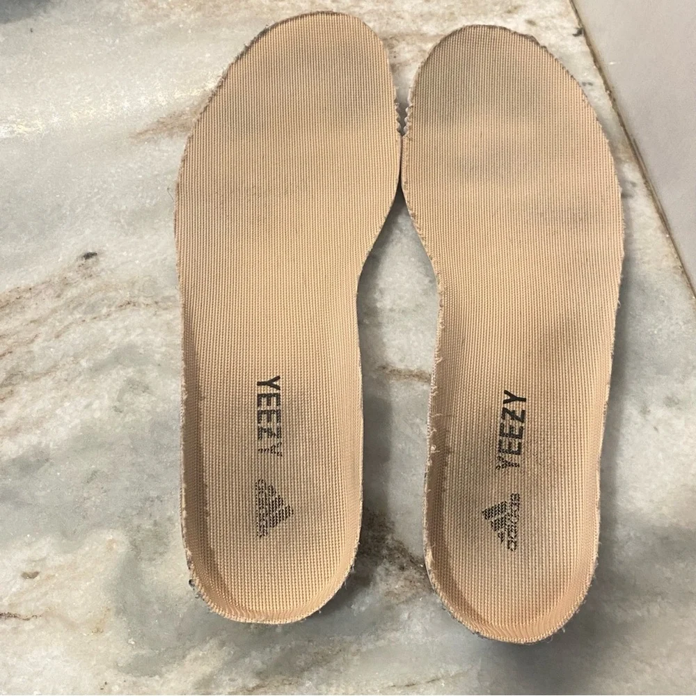 Yeezy authentic adidas