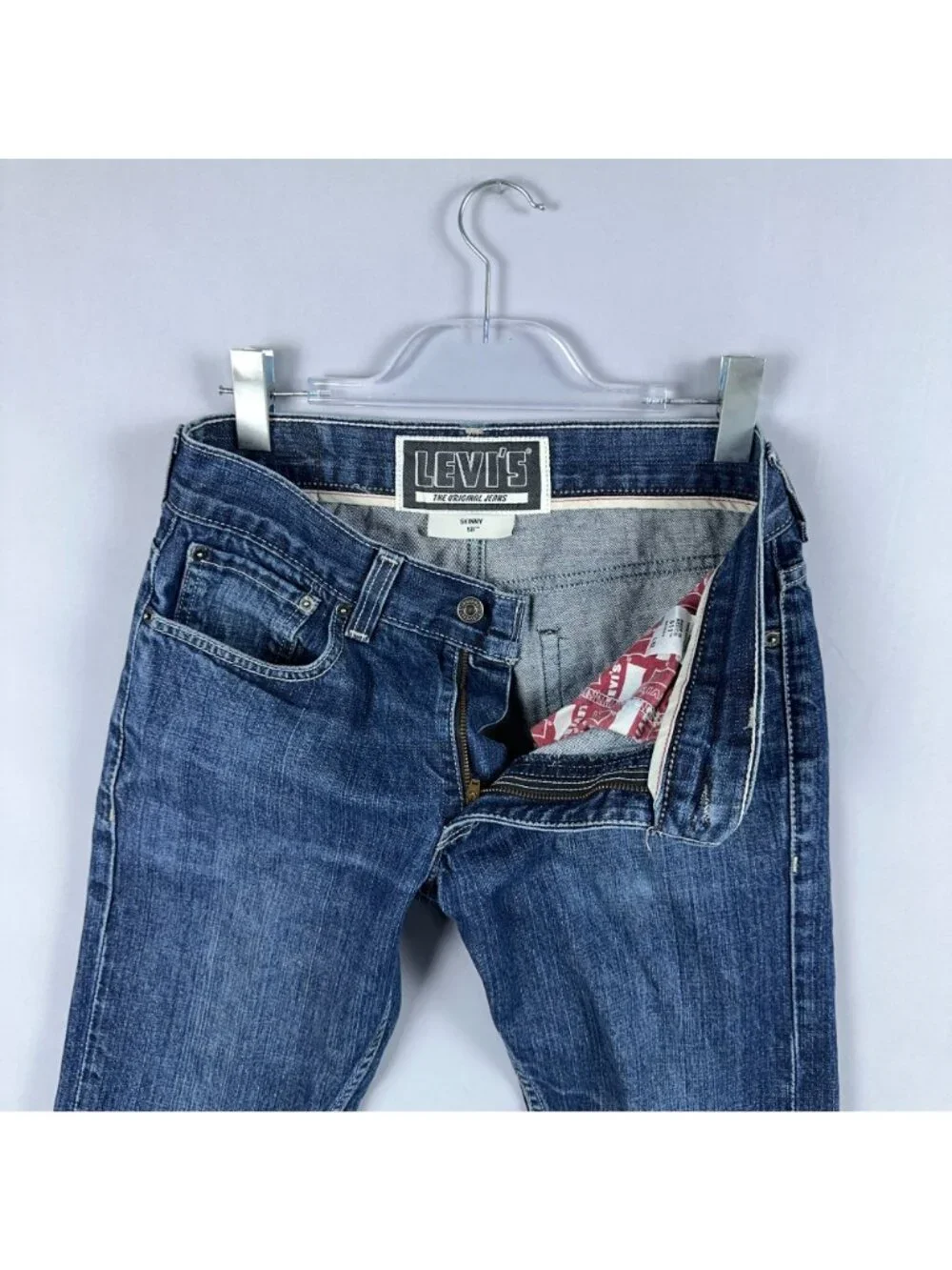 Levis these levi
