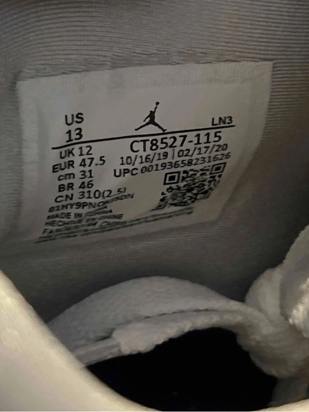 Jordan clean white