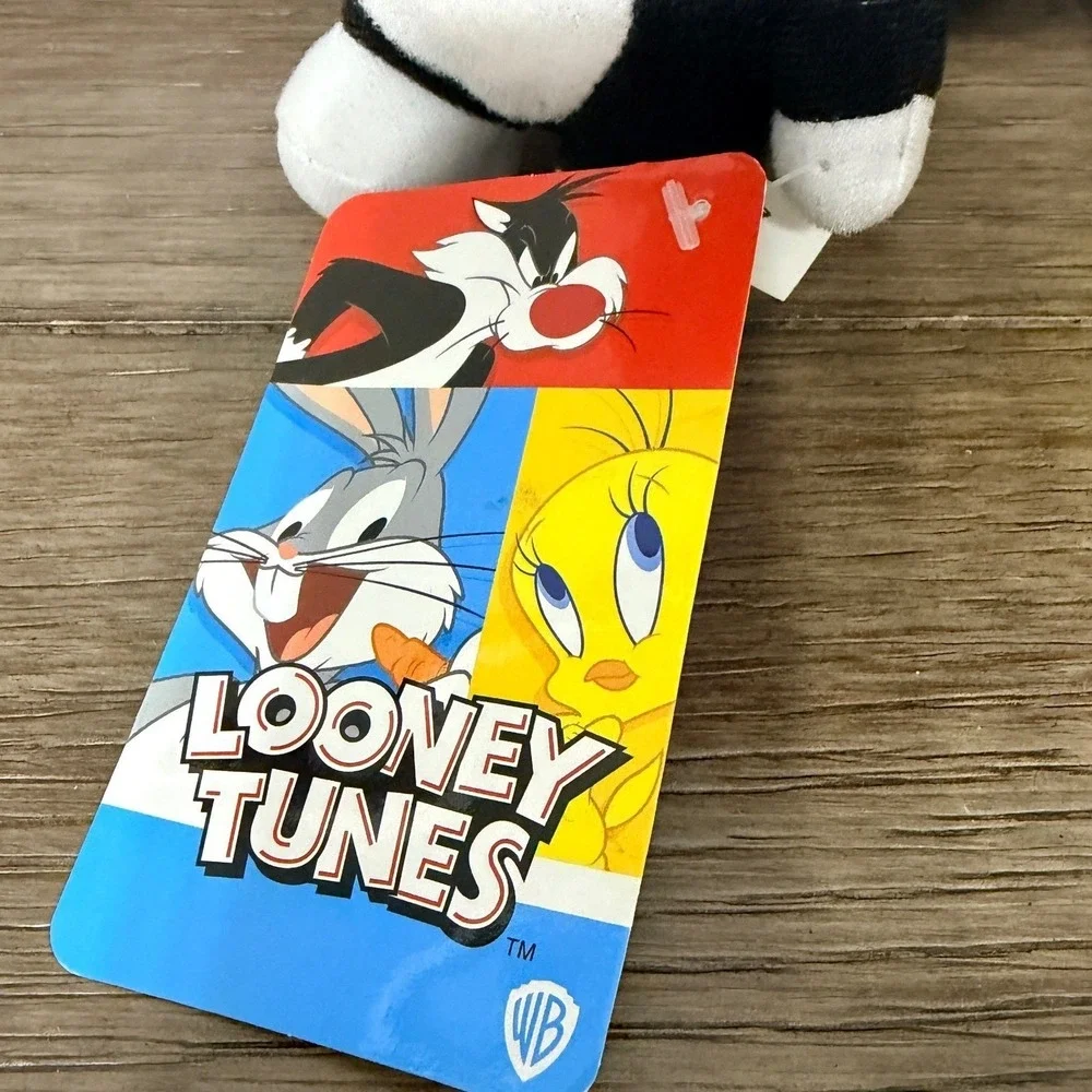 Looney Tunes Mania bring home