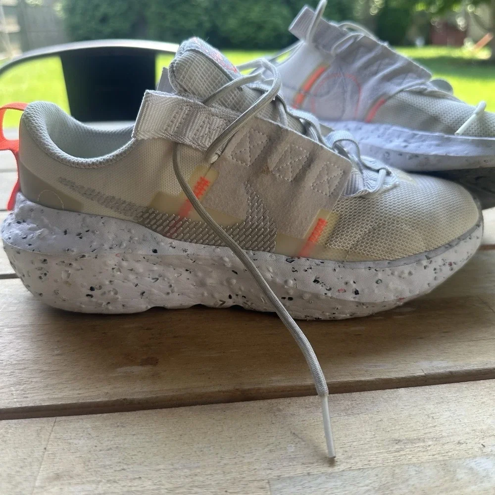 Nike product pair