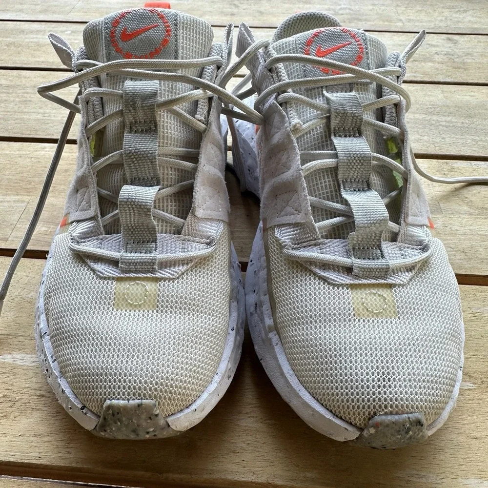 Nike product pair