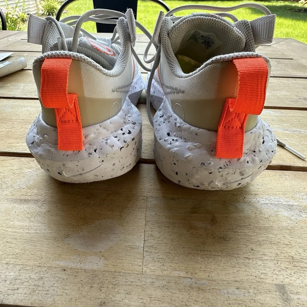 Nike product pair