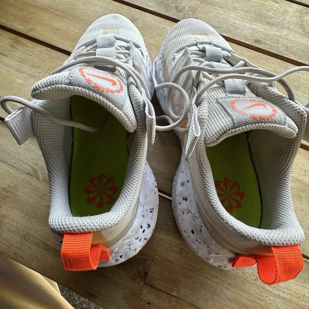 Nike product pair