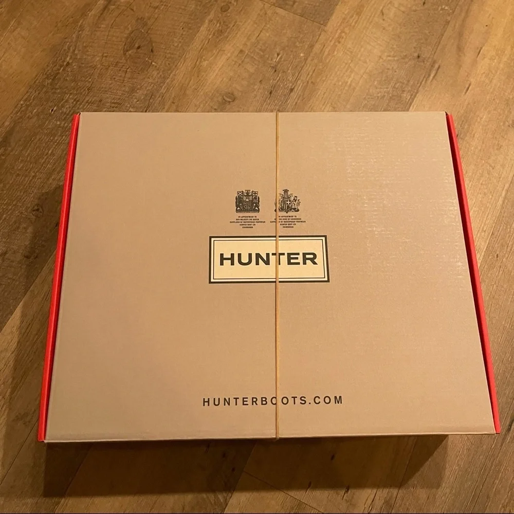 Hunter reposhing this