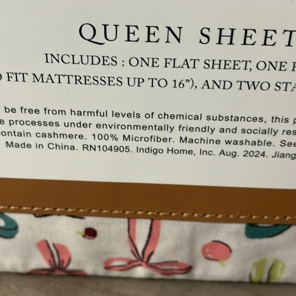 cupcakes & cashmere new queen