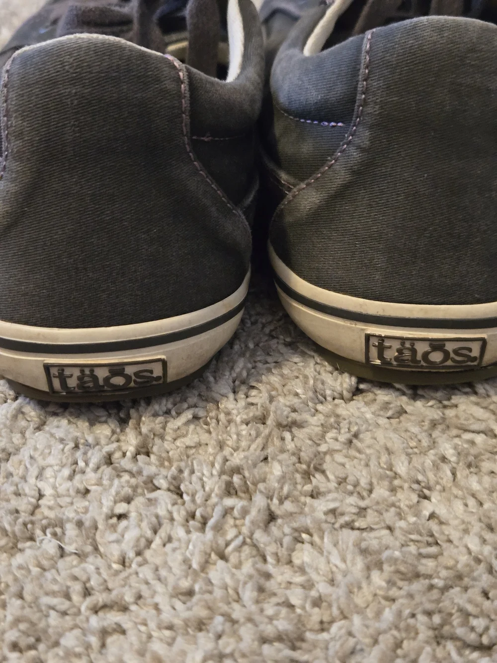 Taos Footwear casual low