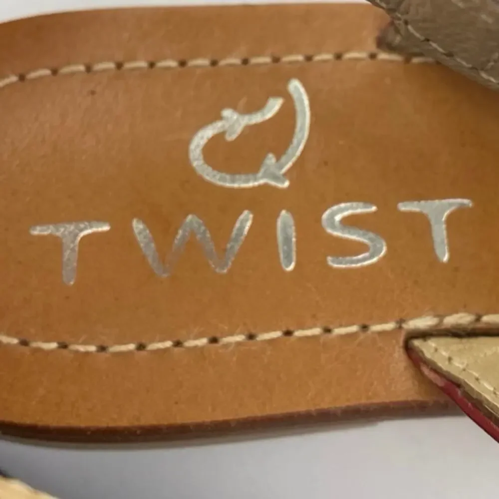 Twist multicolor striped