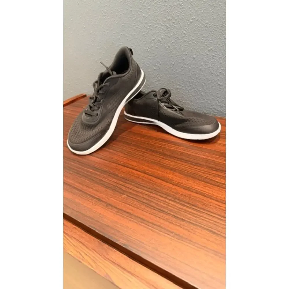 Hike Footwear nature support