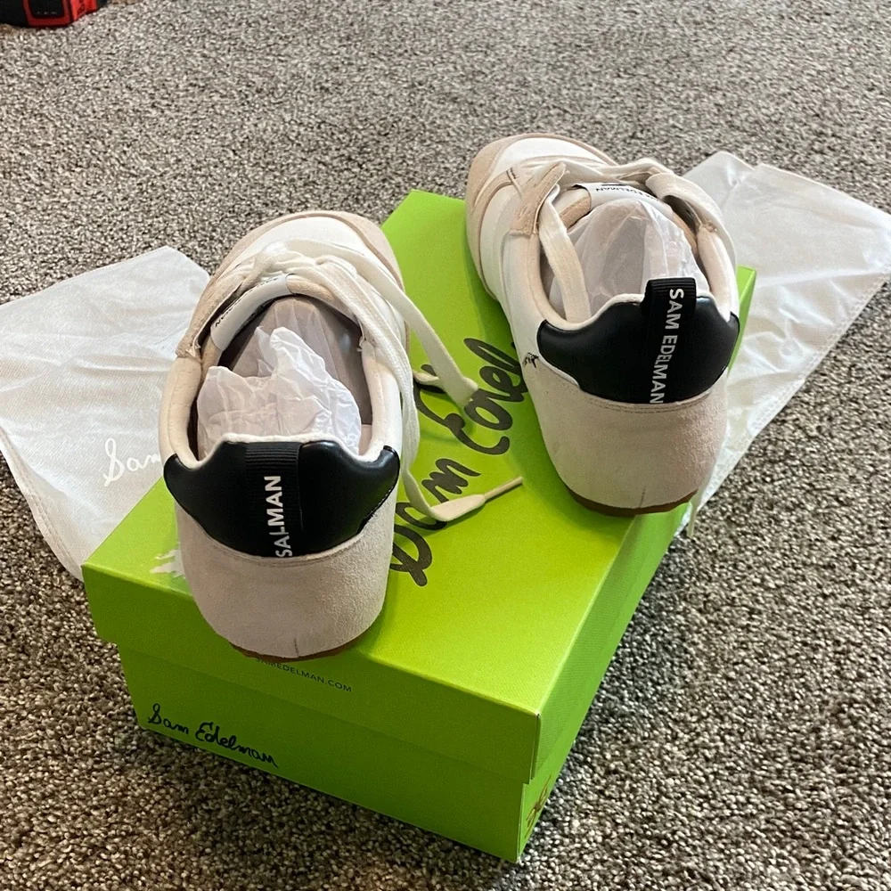 Sam Edelman chic sneakers