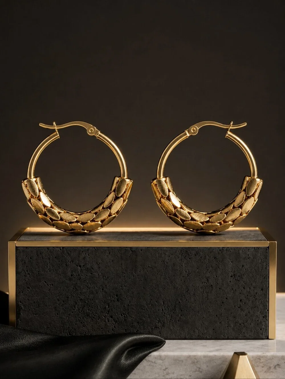 NKULTD material 18k