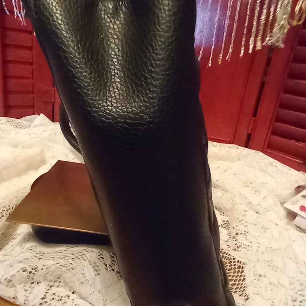 Steve Madden Quilted Black Top-Handle Crossbody