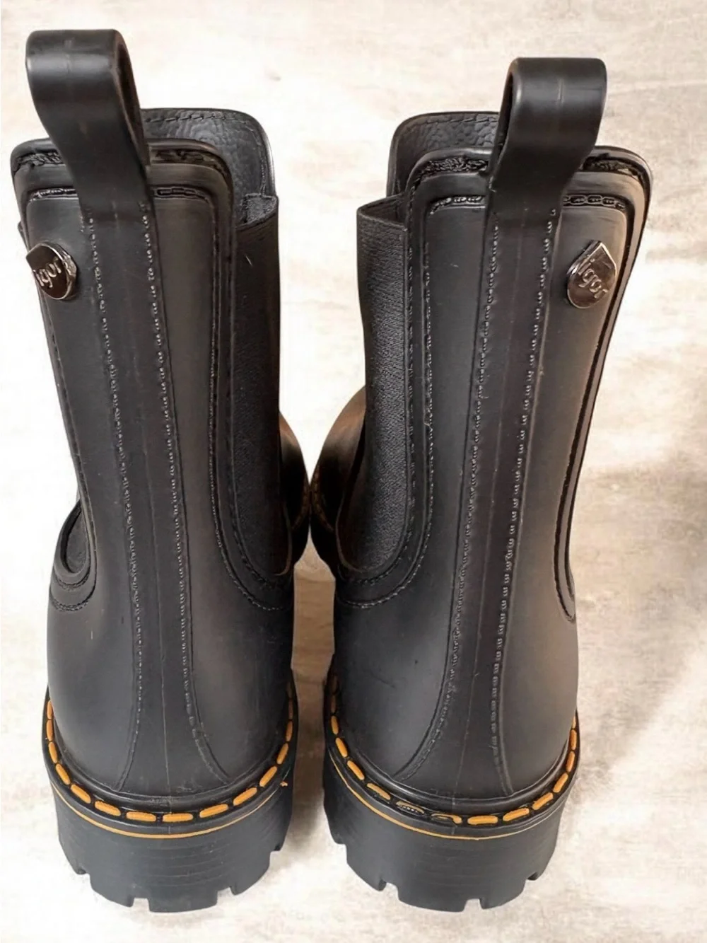 Igor women’s black