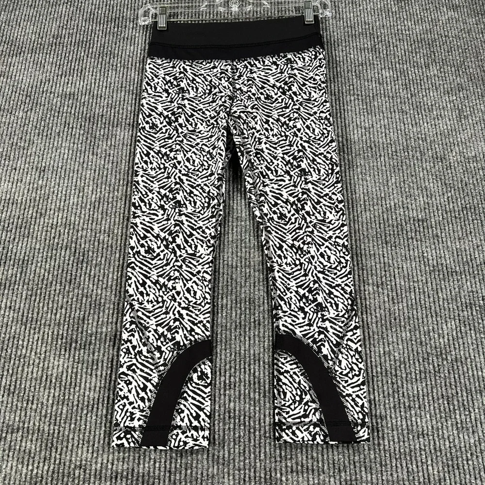 Lululemon Leggings Womens‎ Size 2 Black White Activewear Workout Casual Gym
