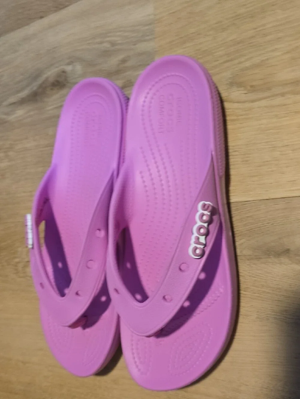 CROCS lightweight flip