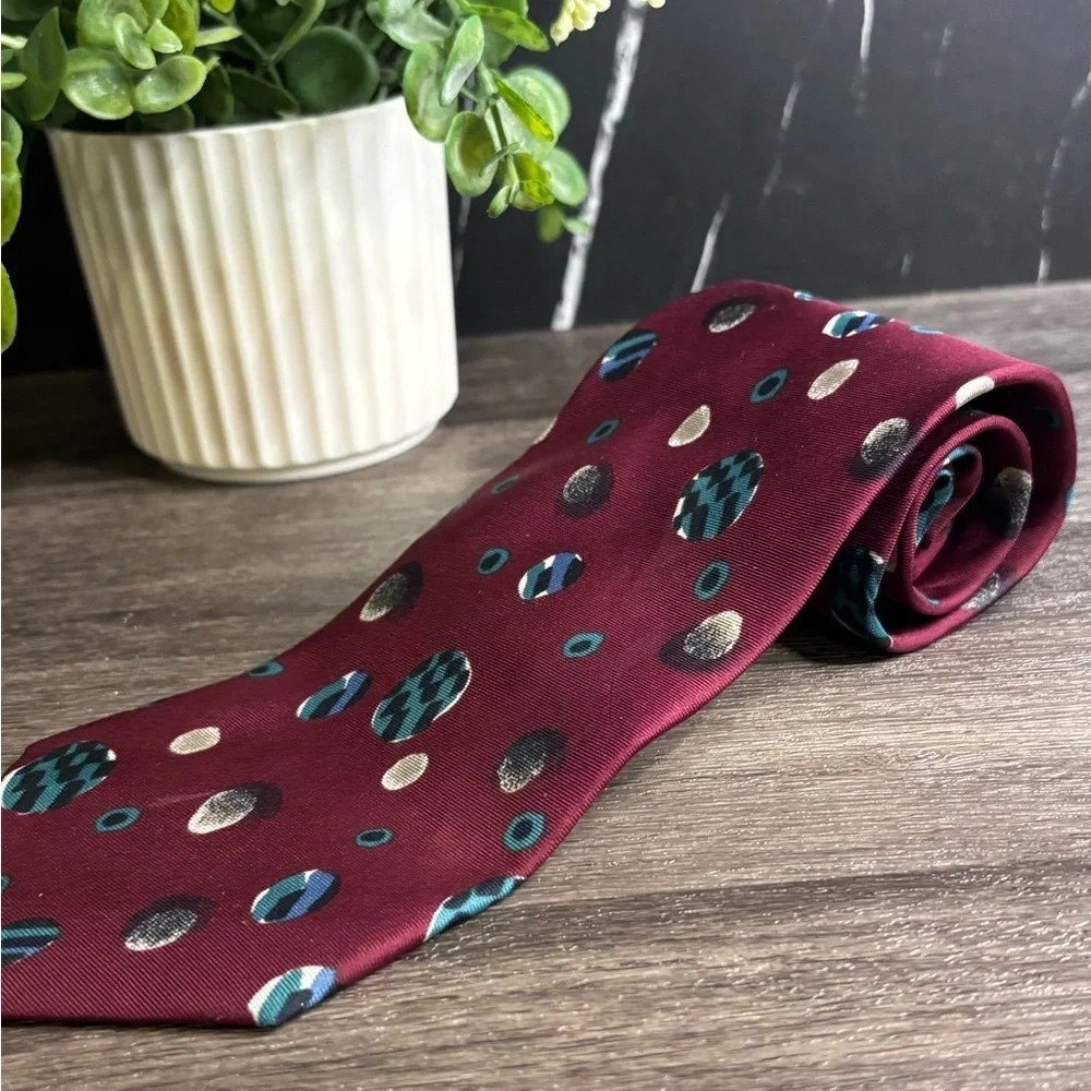 Sophisticated Maroon Tie with Blue and Gray Patterns