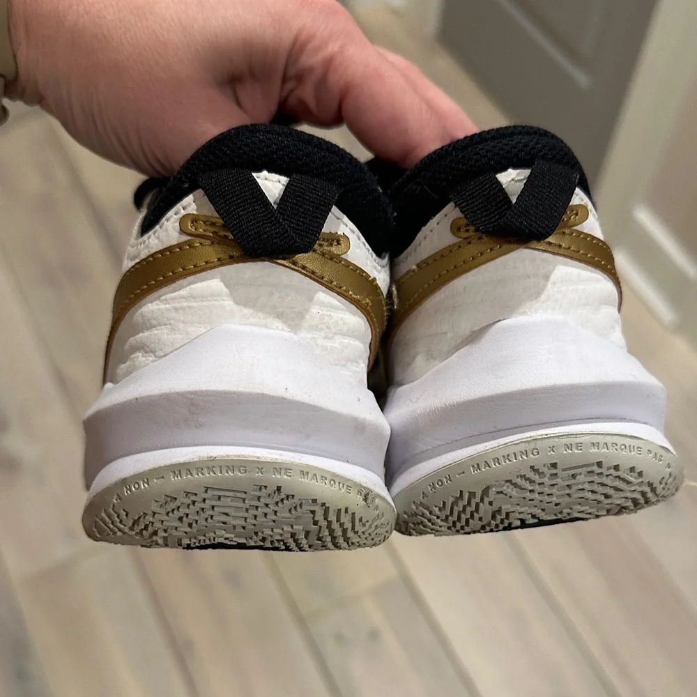 Nike lightweight low