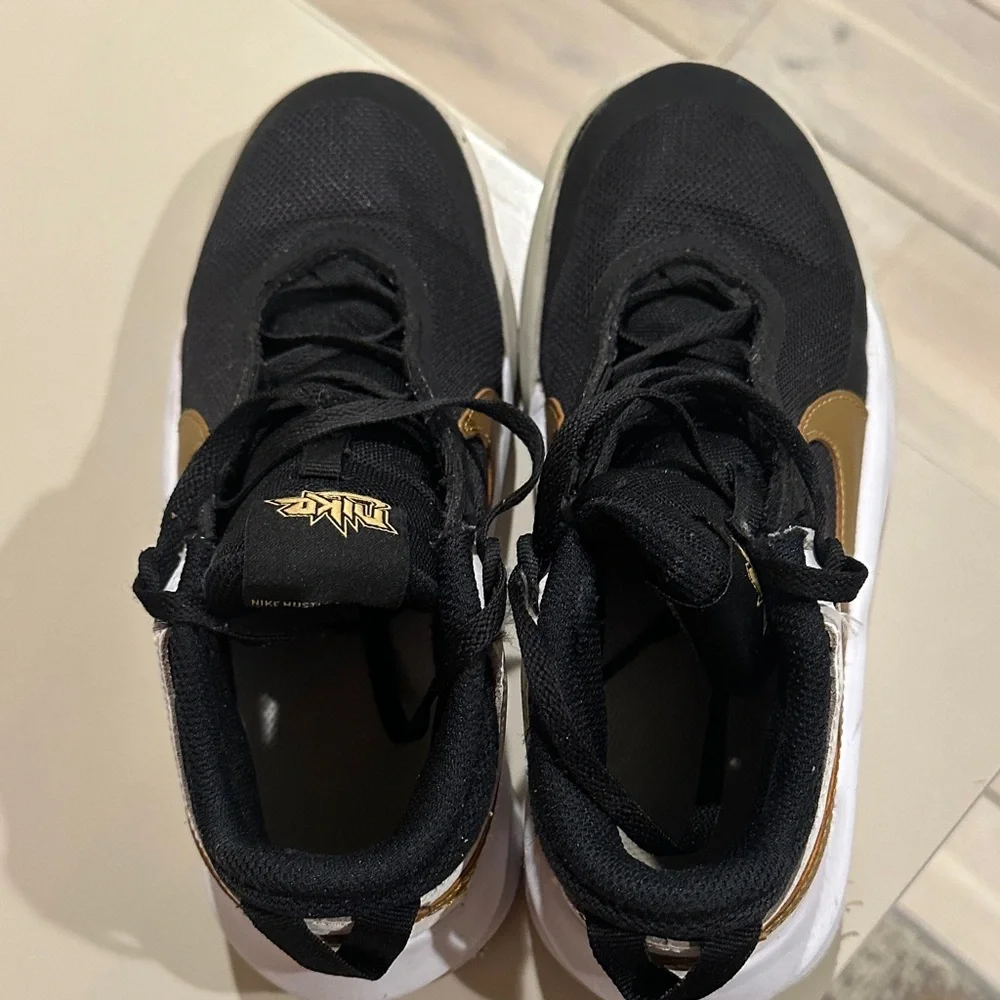 Nike lightweight low