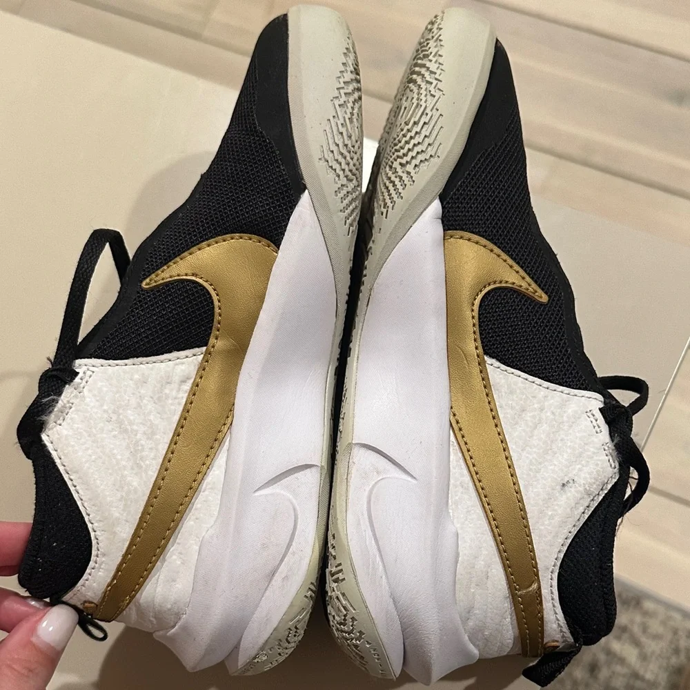 Nike lightweight low