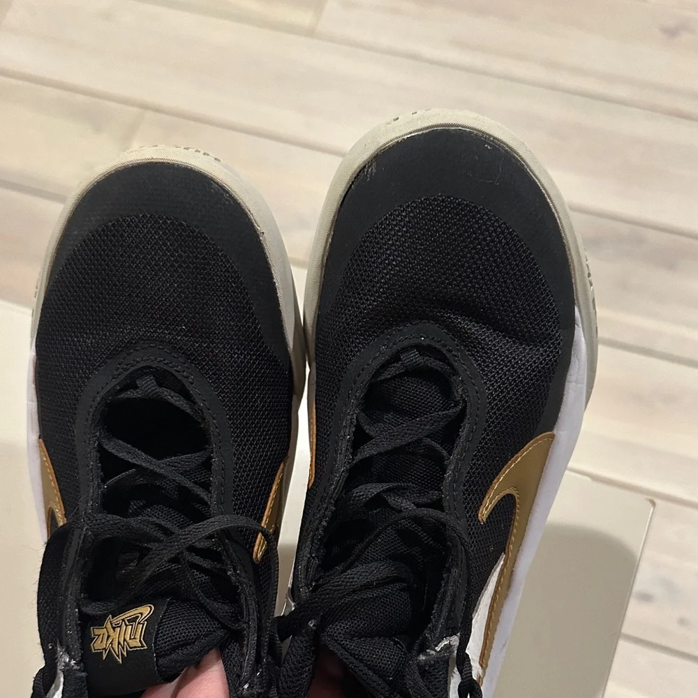 Nike lightweight low