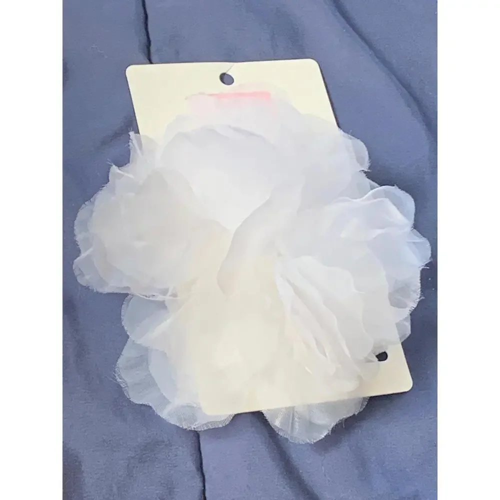 N/A white flower