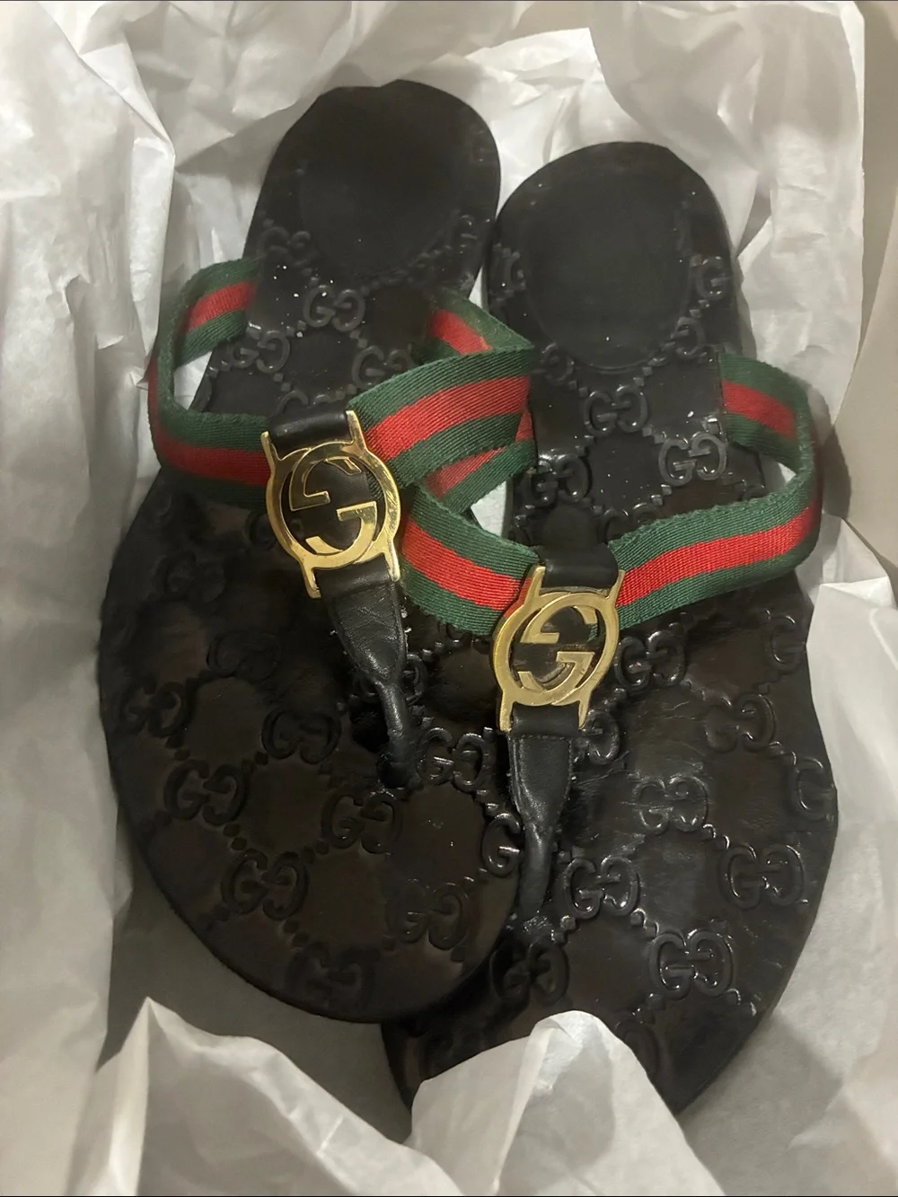 Gucci sandals Authentic w box
