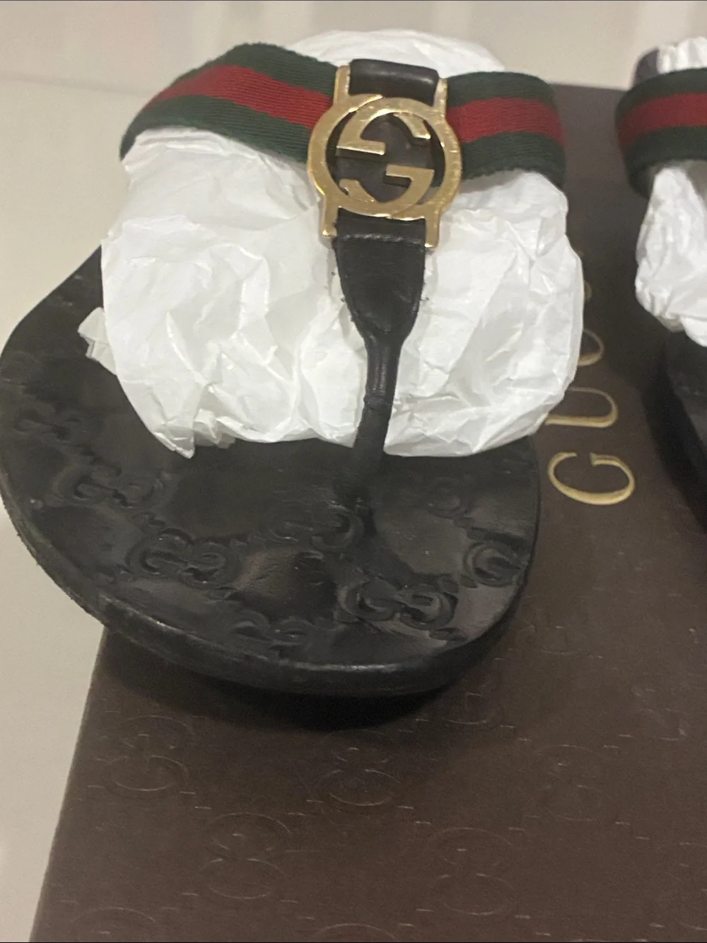 Gucci sandals Authentic w box