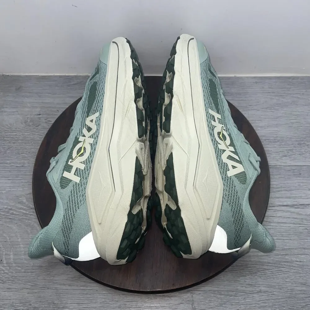 Hoka One One hoka one