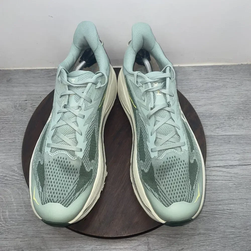 Hoka One One hoka one